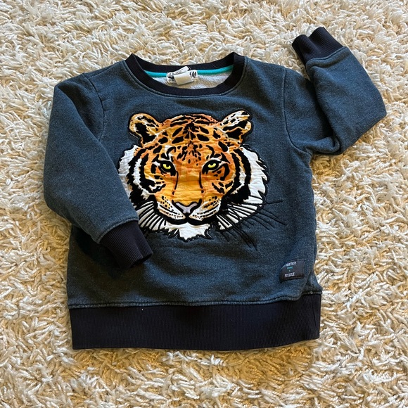 H&M Other - H&M sweatshirt